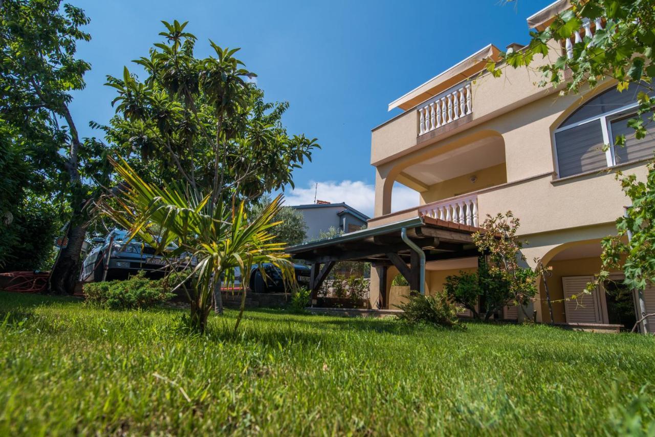 Apartments Bogdanic Krk I Krk Town Bagian luar foto