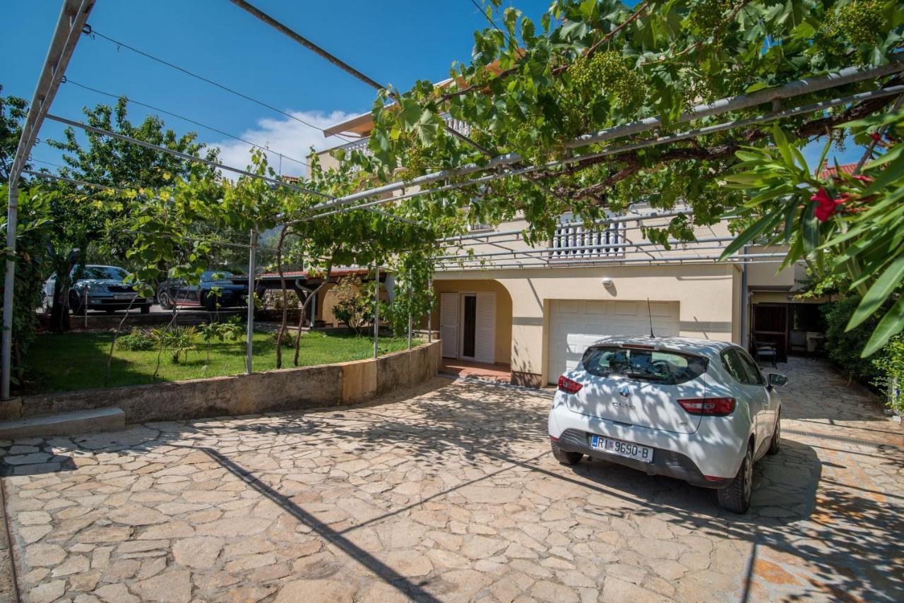 Apartments Bogdanic Krk I Krk Town Bagian luar foto