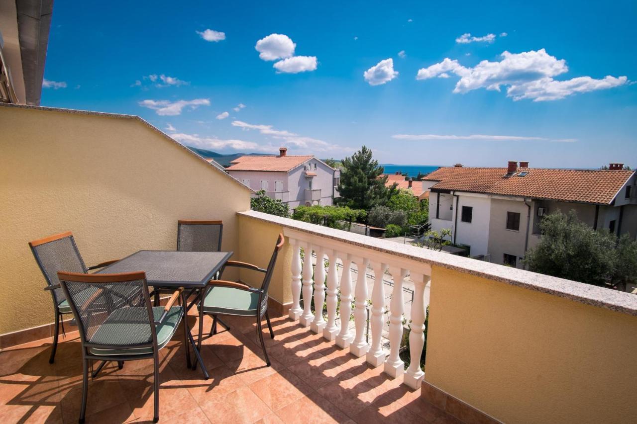 Apartments Bogdanic Krk I Krk Town Bagian luar foto