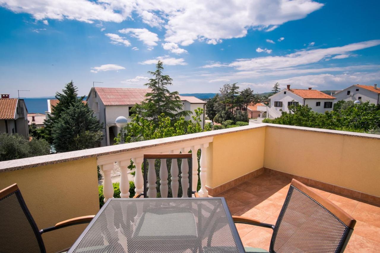 Apartments Bogdanic Krk I Krk Town Bagian luar foto