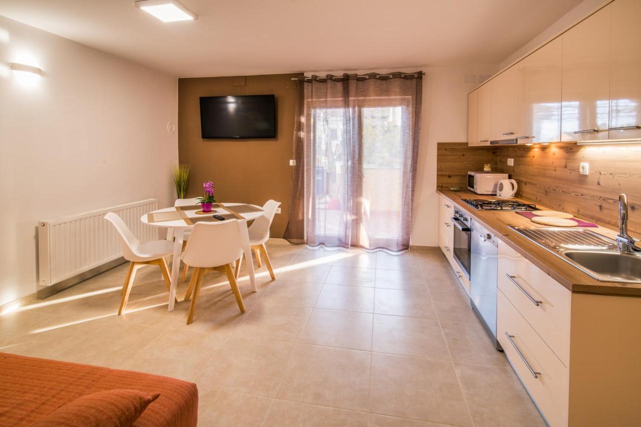 Apartments Bogdanic Krk I Krk Town Bagian luar foto