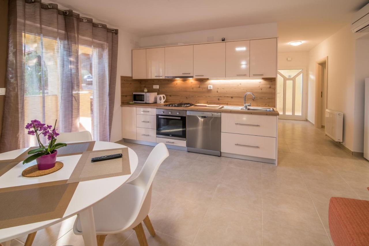 Apartments Bogdanic Krk I Krk Town Bagian luar foto