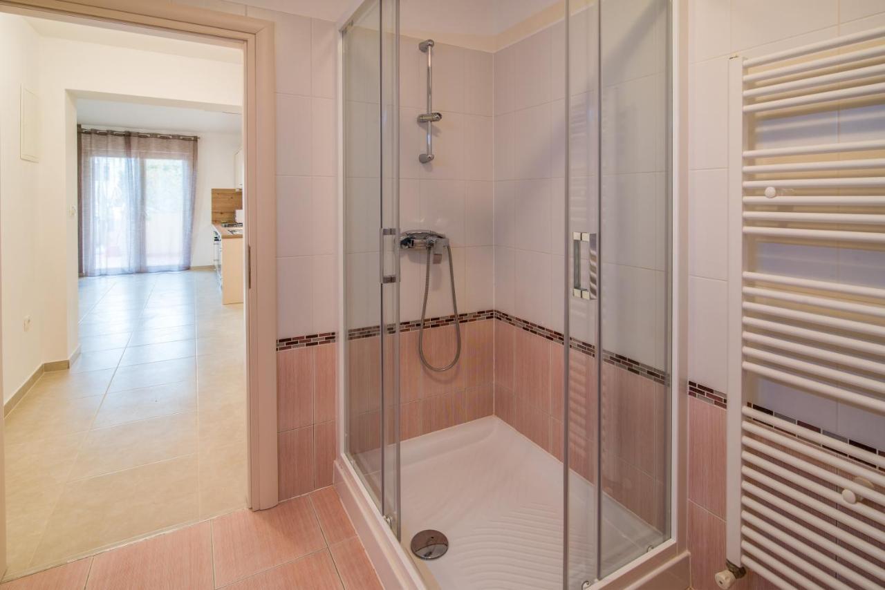 Apartments Bogdanic Krk I Krk Town Bagian luar foto